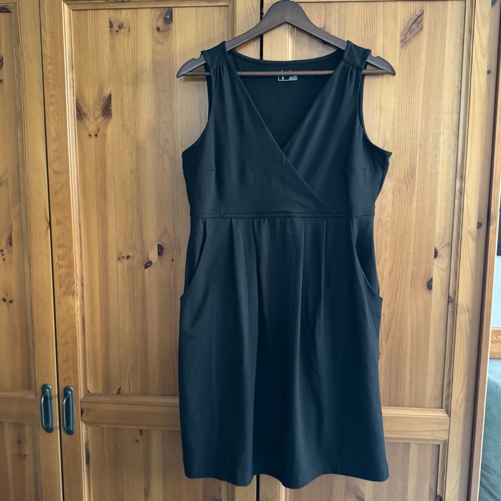 Eddie Bauer Black Sleeveless Faux Wrap Dress, Size Petite M